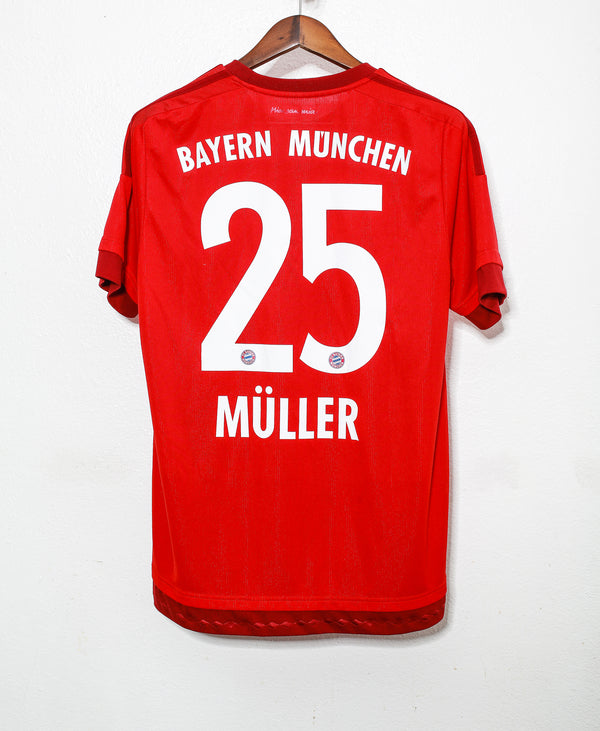 Bayern Munich 2015-16 Muller Home Kit (L)