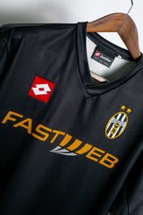 2001/2002 Juventus Away Kit