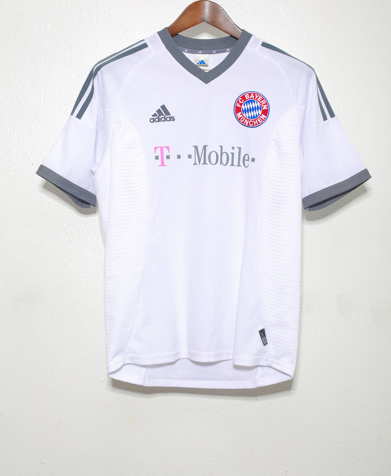 Bayern Munich 2002-03 Elber Away Kit (M)