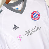 Bayern Munich 2002-03 Elber Away Kit (M)