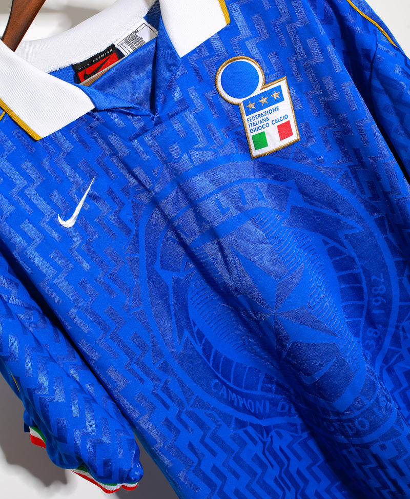 Italy 1995 Home Kit ( L )