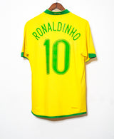 2006 Brazil Home #10 Ronaldinho ( L )