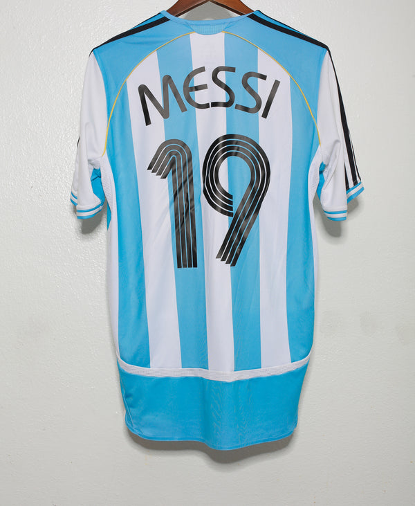 Argentina 2006 World Cup Messi Home Kit (XL)