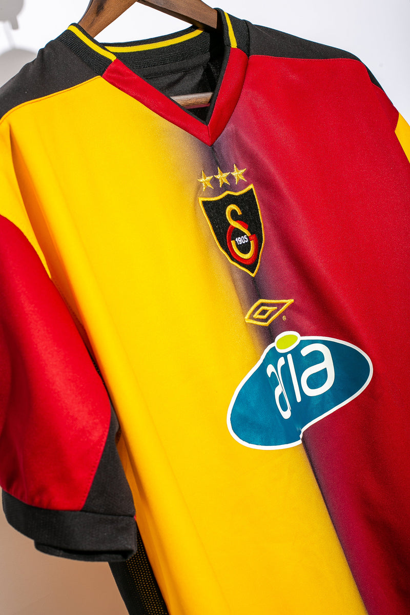 Galatasaray 2003 - 2004 Home Kit (L)