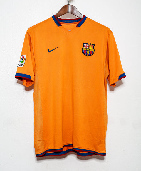 Barcelona 2006-07 Ronaldinho Away Kit (L)