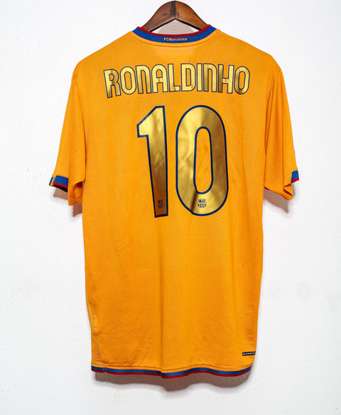 Barcelona 2006-07 Ronaldinho Away Kit (L)