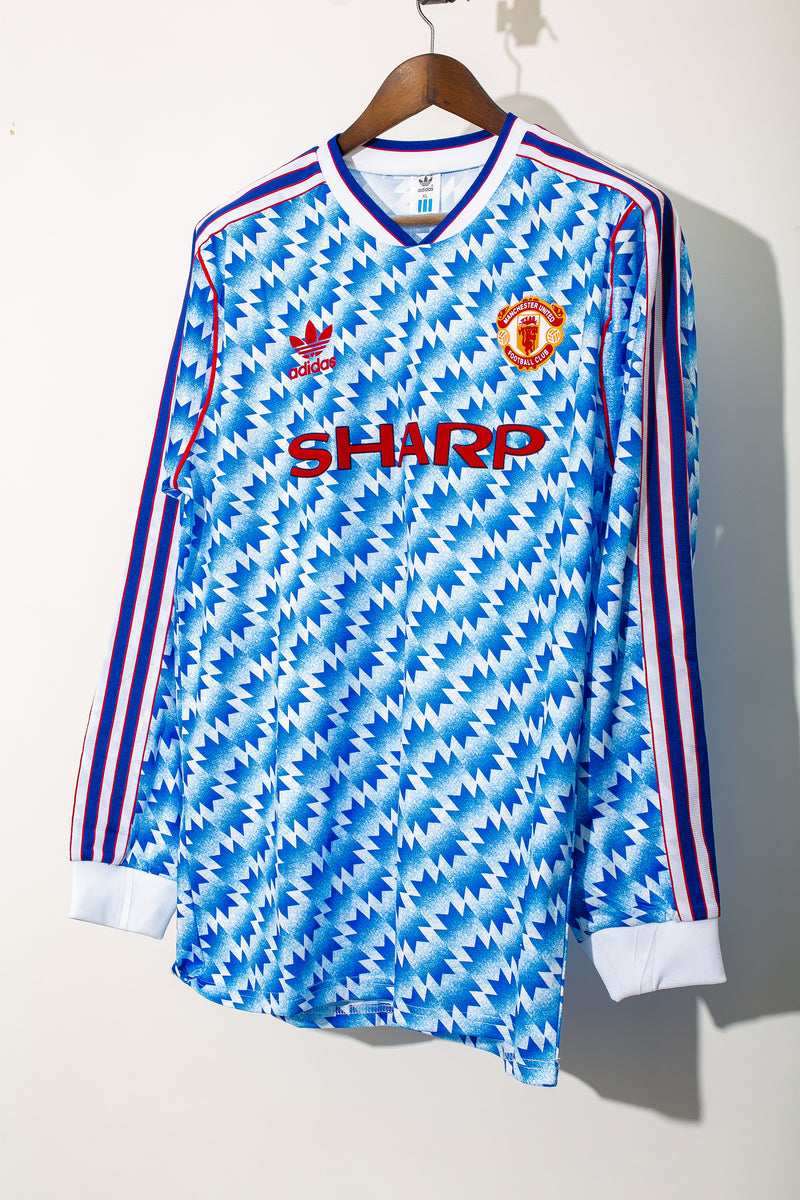 Reissue: Manchester United 1990/92 adidas Originals Retro Kit - FOOTBALL  FASHION