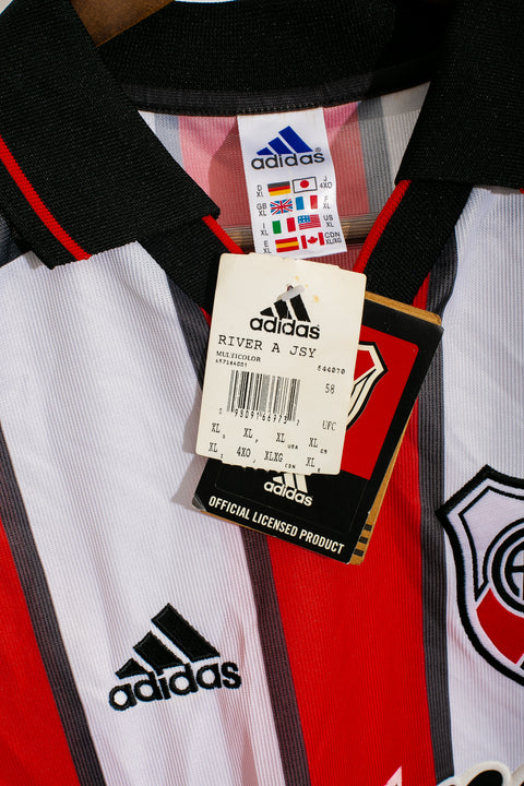 River Plate 2001-02 Away Kit (XL)