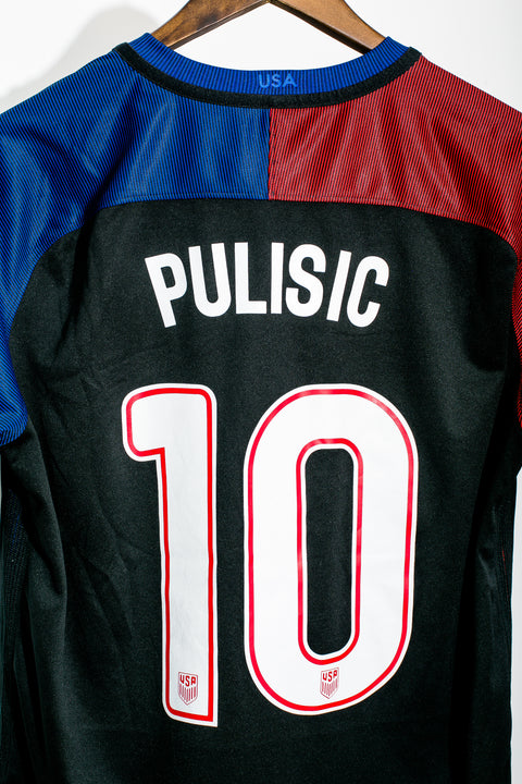 USA 2018 qualifiers Pulisic Away Kit