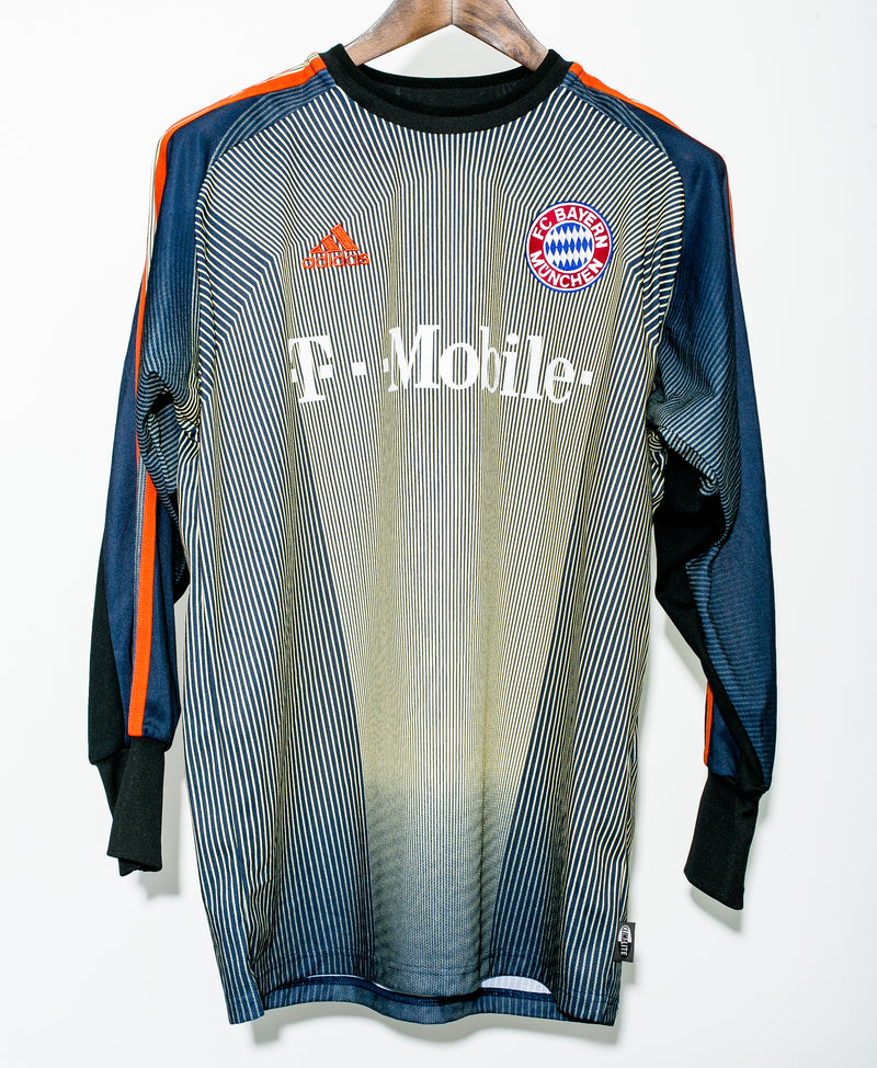 Bayern Munich 2003/04 Kahn GK Kit