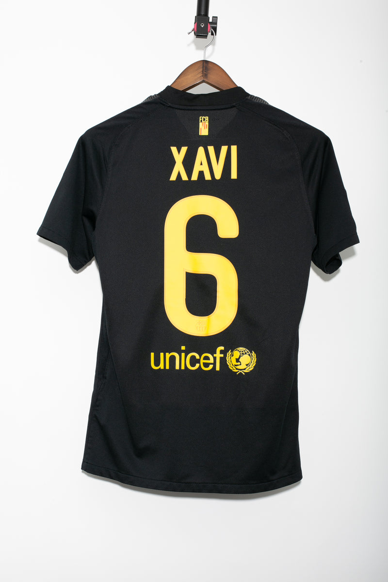 Barcelona 2011 Xavi Away Kit